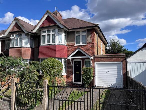 102 Roseberry Road sunny.jpg
