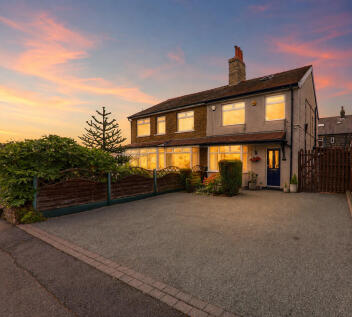 Billingwood Drive, Leeds, LS19