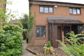11, Sweetbriar, Crowthorne RG45 6TJ