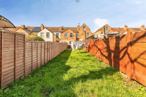 Vale Road, Colwick, Nottingham, Nottinghamshire, NG4