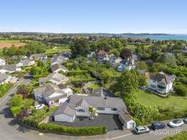 35, Langdon Fields, Brixham TQ5 0PJ
