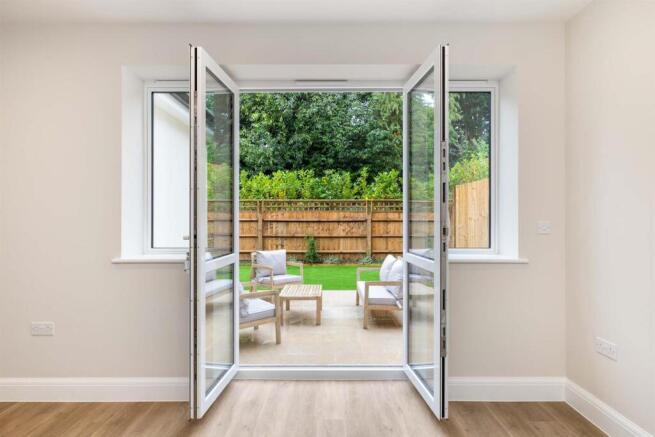 2 McLaren Court, 1 Cobham Road, KT22 9AU-24.jpg