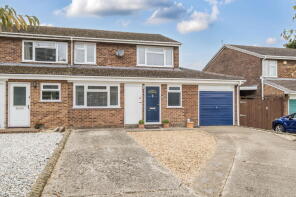 56, Derwent Road, Basingstoke RG22 5JF