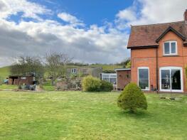 Bronheulwen, Trefeglwys Road, Caersws SY17 5RE