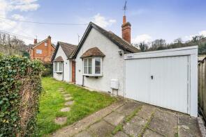 Rugby, The Coombe, Streatley, Reading RG8 9QT