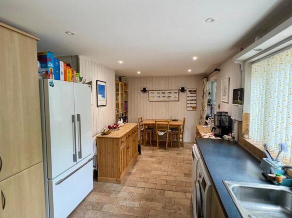 Kitchen / Dining Room