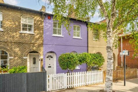 Chiswick Road, Chiswick