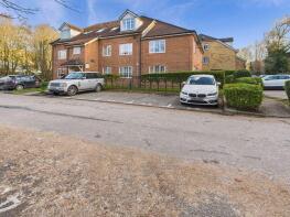 3, Holly House, Aspen Vale, Whyteleafe CR3 0YN