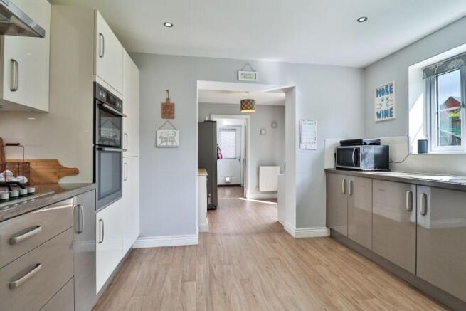 Kitchen 11