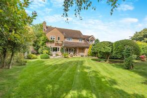 12, Hannahs Field, Oakham LE15 9AP