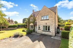Highfield, 3/142 St Peters Church To The Fox Inn Windrush, Burford OX18 4TT