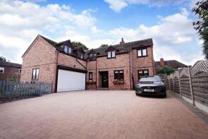 Willowbank, Church Lane, Uttoxeter ST14 8LJ