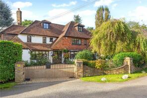 Shepherds Gate, Wagon Way, Rickmansworth WD3 4JE