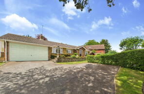 Sylvadown, Mill Lane, Salvington, Worthing BN13 3DE