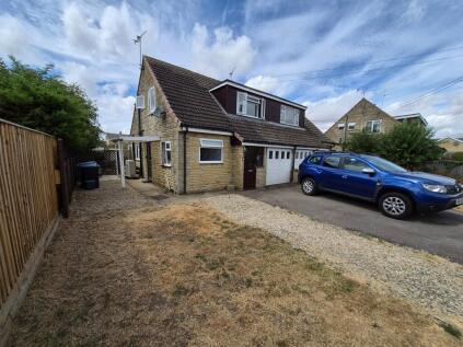 Swinbrook Road, Carterton
