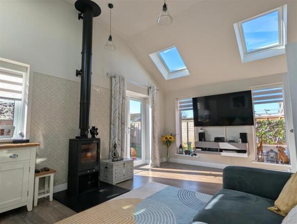 SITTING ROOM EXTENSION