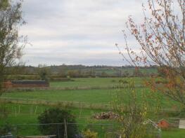 39, Bulkington SN10 1SL