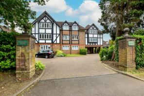 Flat 5, 10 Oaklands Court, Chesham Road, Amersham HP6 5ES