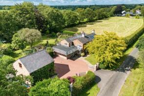 Bracondale, Brick Bank Lane, Allostock, Knutsford WA16 9LY