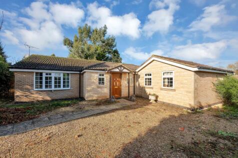 Edmonton Way, Oakham, LE15