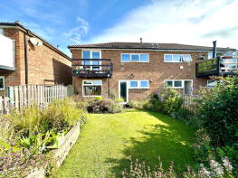3, Parklands Walk, Shelley, Huddersfield HD8 8JW