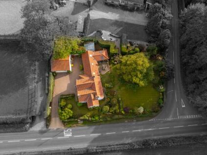 Millhouse, Darrington Road, Pontefract, West Yorkshire, WF8