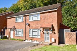 43, Dale View, Epsom KT18 6EH