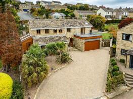11, Vine Close, Clifton, Brighouse HD6 4JS