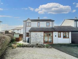8, Mitchell Close, Helston TR12 7RR