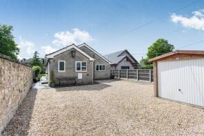 Manor Farm Bungalow, Cobcroft Lane, Cridling Stubbs, Knottingley WF11 0AZ