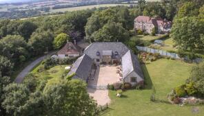 Flint Barn, East Marden Hill, Chichester PO18 9JB