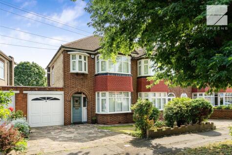 Balliol Avenue, E4