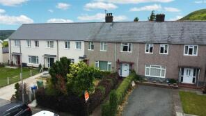 13, Maeshyfryd, Bryncrug LL36 9PS