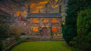 Squirrel Lodge, Liversedge Hall Lane, Liversedge WF15 7DP
