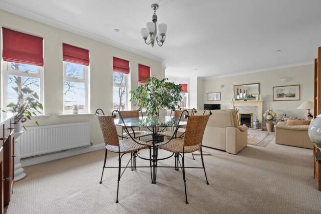 12 Charlton Court...