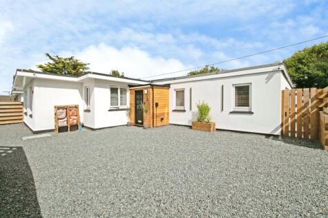 Scoria Close, Scorrier, Redruth, Cornwall, TR16