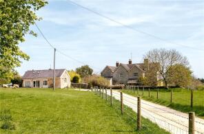 1, Potters Hill Farm Cottage, Lane Through Langley, Langley OX29 9QB
