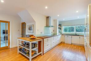 8, East Lane, Oakham LE15 9AN