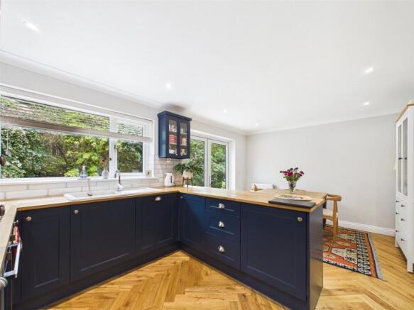 Kitchen / Dining