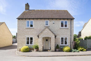 33, Hawthorne Drive, Bradwell Village, Burford OX18 4XF