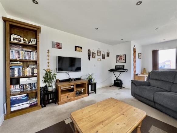 LIVING ROOM II.jpeg
