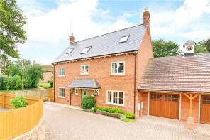 2, Walgarth Court, Northampton NN6 9TL