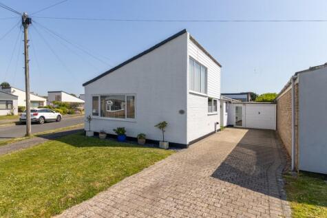 Mallard Crescent, Pagham, Bognor Regis, West Sussex, PO21