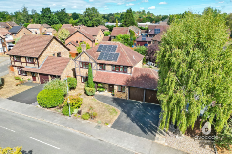 Epping Way, The Warren, Bracknell, RG12