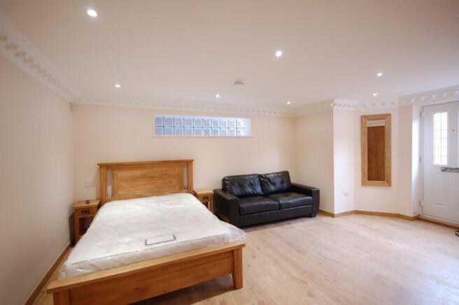 Bedroom.jpg