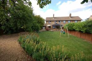 2, Farm Close, Cambridge CB23 4NB