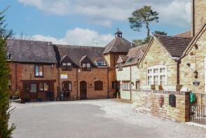 4, The Stables, Vicarage Lane, Warwick CV35 8AB