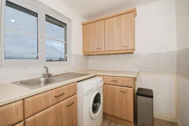 KITCHEN 02.jpg