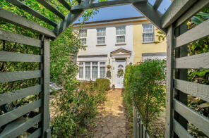 2, Valley End, Towcester NN12 8NY