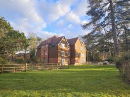 Flat 5, 1, Montefiore Drive, Sarisbury Green, Southampton SO31 7PJ